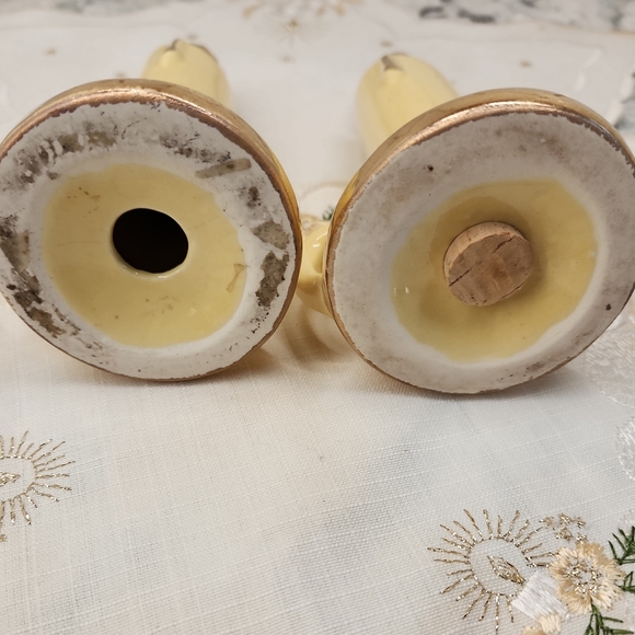 Vtg Salt & Pepper Shakers - Picture 9 of 10